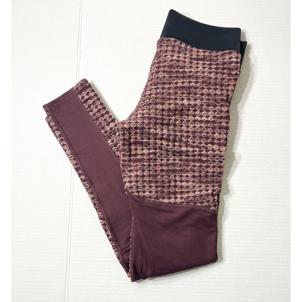 Nike Pro Hyperwarm Leggings‎ Women's Small Burgundy Built In Shorts Textured Gym